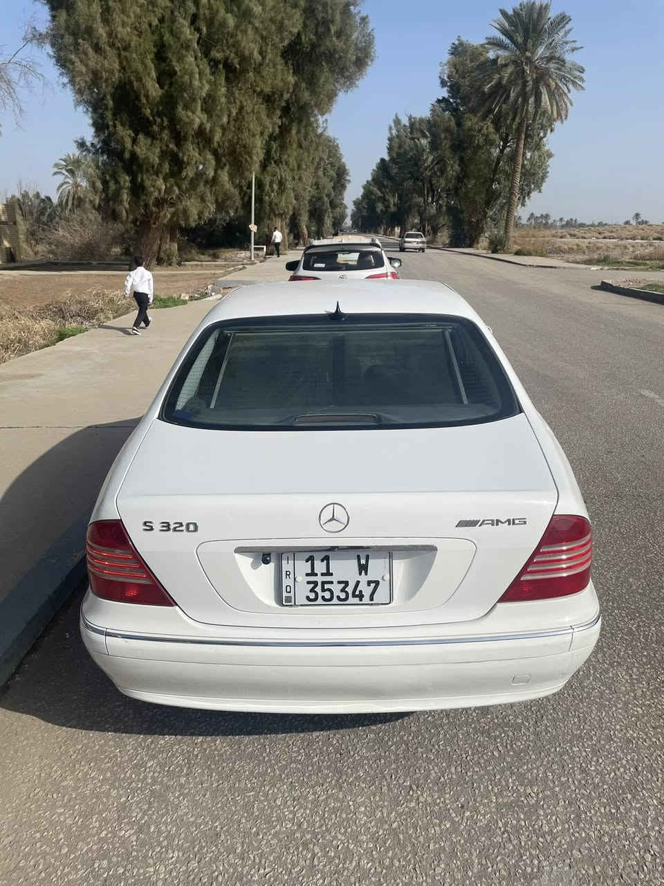 غواصة للبيع 2001 اصولي باسمي 
مكينة كير كهربائيات كفاله 
6 سلندر 3200  S
🧧 بيها طخات خفيفه مأشر عليها بالصور بالون الاحمر 
جوبلس شغال تصعد وتنزل طبيعي مابيهن اي مشكلة 
 رقم جديد 
تحكم كشنات امامي شغال 
ادامه كاملة للسيارة قبل فترة 
جاهزه من كلشي 
ويل حاوية قبل شهر شديتة نضيف تخم تاير نضيف
اي عيب شرعي ما بيها 
السعر 138 وبيها مجال 
المكان بغداد شارع المغرب 
او الديوانية الجزائر


**إذا كنت صاحب هذا الإعلان وتريد حذفه لأي سبب، رجاءا أرسل رسالة إلى الدعم الفني**
