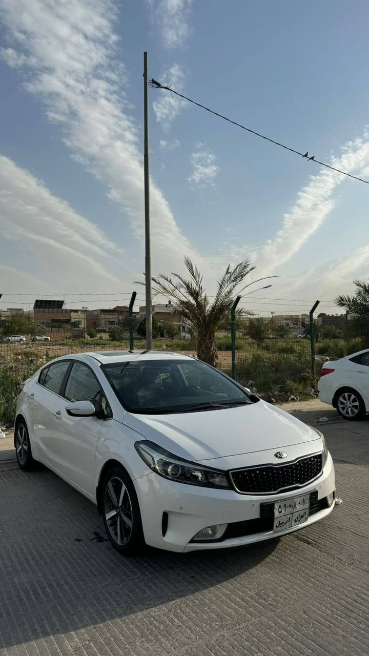 فول مواصفات وارد إيراني
فتحة 
حساس امامي وخلفي 
كامرا 
غرفة جلد 
كشنات تدفئة تبريد 
خزن ميموري
حدادية جديدة وتخم تاير جديد 
ملاحظة / السيارة بيها مكانين بارد وطلقة بالقمارة 
المكان النجف الاشرف
السعر 143 وبيها مجال للشراي ***********
