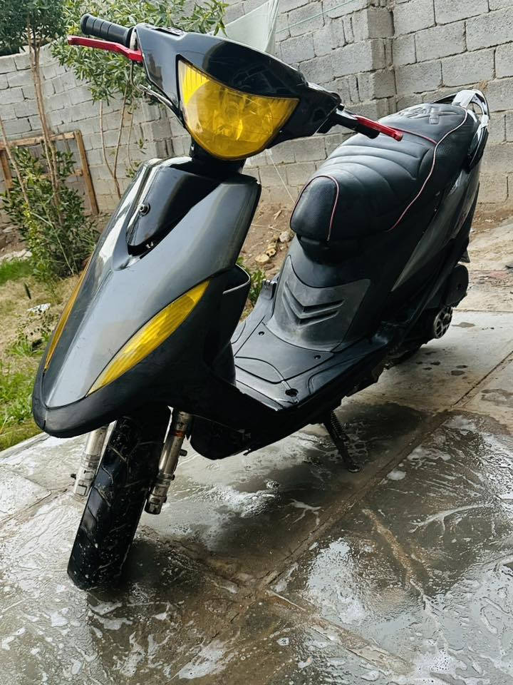 السلام عليكم من رخصة الأدمن ماكس عدله ٤٩ بلاد مكينته سبانه ما طاختهه تجي وتشوف بعينك بيهه تزويد خفيف شوفت عينك بيهه كلج خلفي رياضي دراجه حلوه مرتبه وبلاديه مابيهه نقص كهربائيات شغاله كلهه علق واطبلك خاص أو اتصل عل رقم ***********
