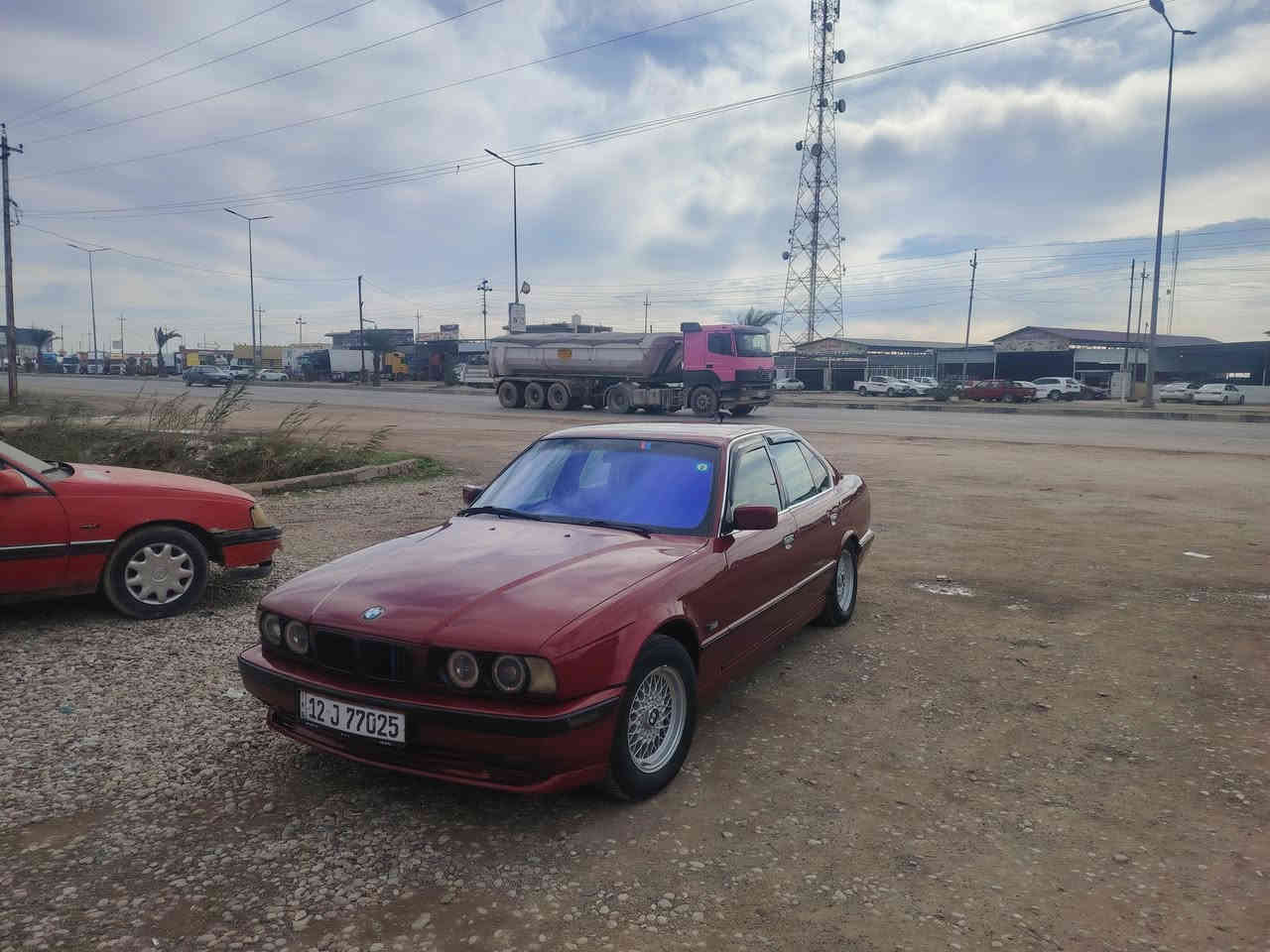 ٥٢٠ كير عادي سياره جديد غرفه جديده طخم جديد سياره شرط تحول مكينه كبس سعرها ٥٨ بي مجال ***********
