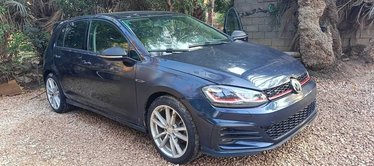 كولف 2016
جاهزه ضرر جاملغ
بيها رشات صبغ
السعر 95
***********
