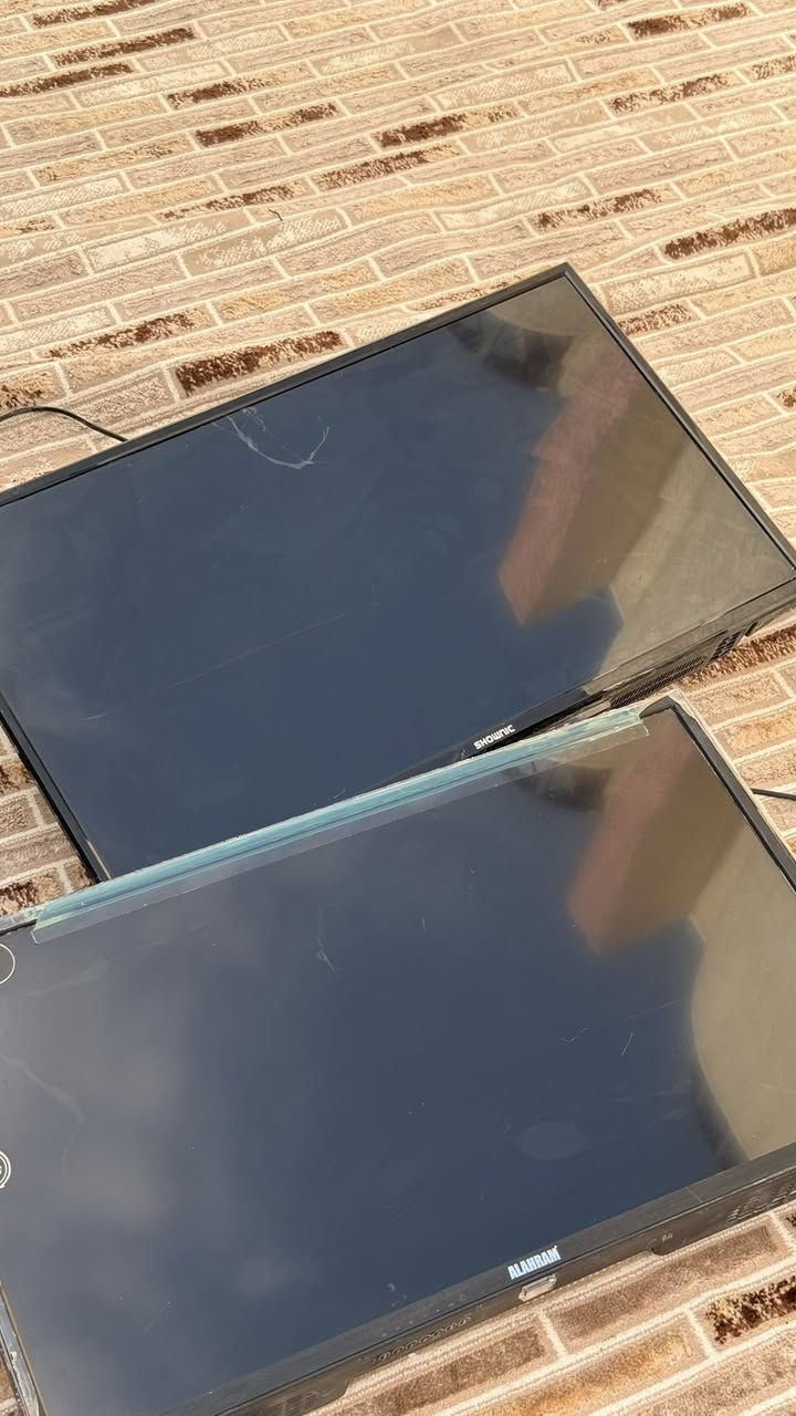 السلام عليكم
غراض للبيع..
1- بوكس توصيل السعر 15,000IQD
2- شاشة LG شغالة السعر 35,000IQD
3- شاشتين TV عاطلات تصليحهم اثنينهم ما يتعدا الـ 80
السعر 40,000IQD
4- نانو بور قديم السعر 10,000IQD
للإستفسار خاص


**إذا كنت صاحب هذا الإعلان وتريد حذفه لأي سبب، رجاءا أرسل رسالة إلى الدعم الفني**