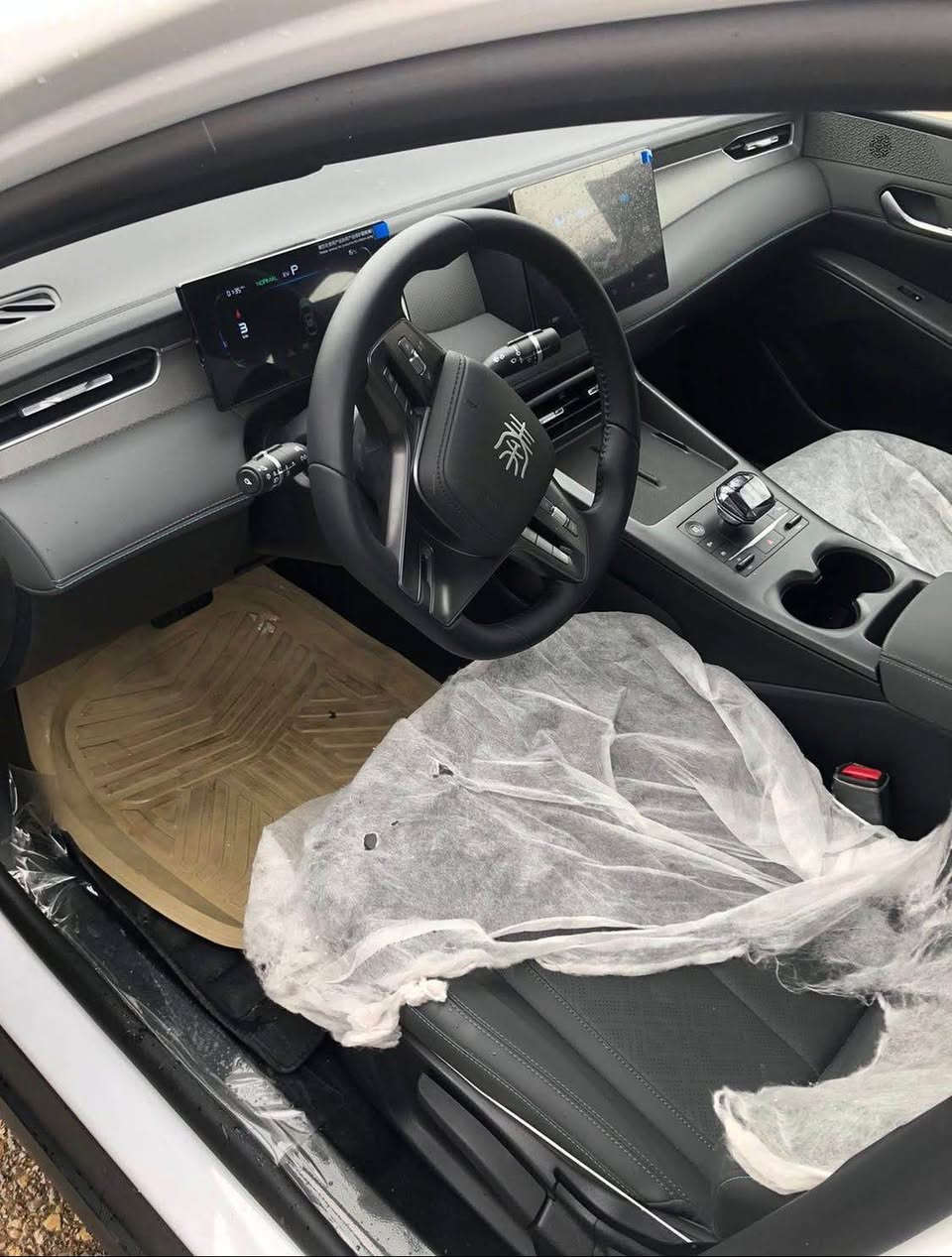 BYD Qin plus 
موديل 2025 
رقم جاهز 
ماشية 14000
داخل اسود 
سعر 132 ورقه بي مجال 
تحويل بشرط 
بدون غرامات 
موجود في اربيل 
—————————————————————— أربيل, العراق


**إذا كنت صاحب هذا الإعلان وتريد حذفه لأي سبب، رجاءا أرسل رسالة إلى الدعم الفني**