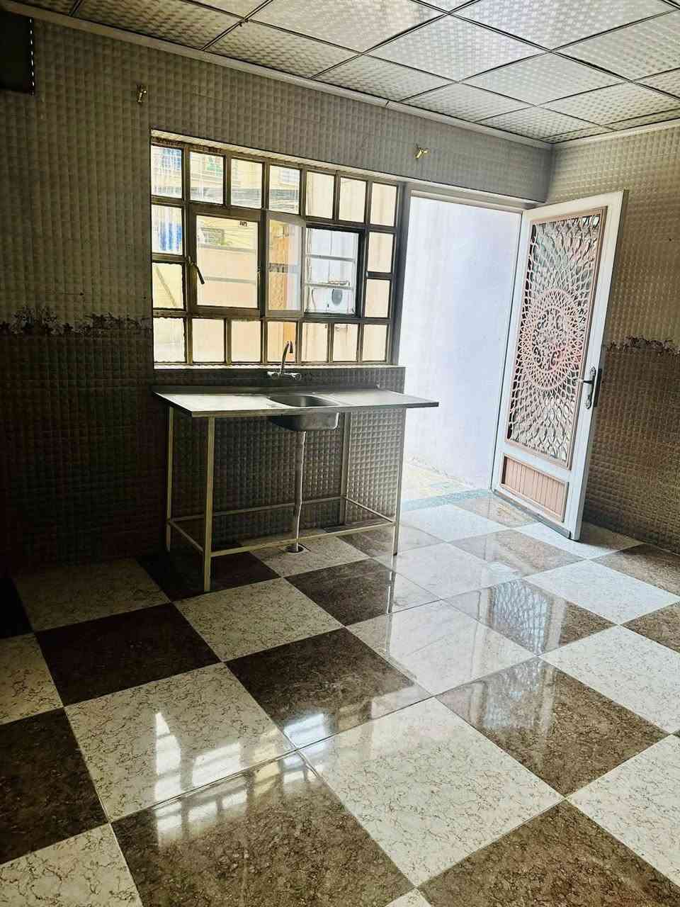 دار للايجار (طابق ارضي)
حي البلديات مقابل مول سانكو
غرفتين نوم+مطبخ+كراج+صحيات
للاستفسار خاص او على الارقام
***********
***********
متوفر واتساب
