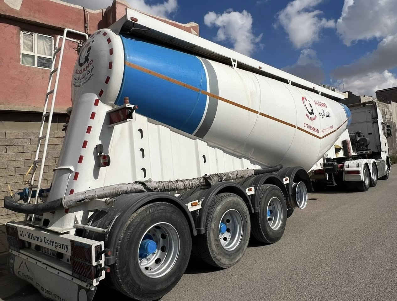 للبيع سكانيا سكس موديل 2011رقم اربيل هزه جديد مربوط سايلو للبيع كاملة او بيع رأس فقط 
 بطل الحكمة مويل البطل 23 العنوان بغداد ***********
