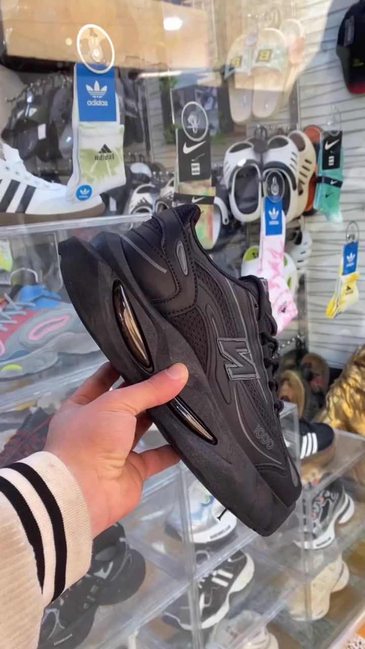 رمضان مبارك ☪️ 🤍🌿
تشكيلة مميزة من #البلنسياگا و #النيوبلانس 🔥💣
🟢"تم اختيار كل قطعة بعناية لتعكس أناقتك."🟢 
🗺️ : الانبار 🔹هيت 🔹شارع باب الحارة #صعوداً 📈مجاور (( ازياء صلاح الجبوري ))✨💕
تخفيضات 10٪؜ على مدار السنة🌀🤗 
#توصيل:2000 دينار لجميع مناطق العراق 🚀🇮🇶
واتساب: 📞*********** 
آنستا :☯️_0782⁩
