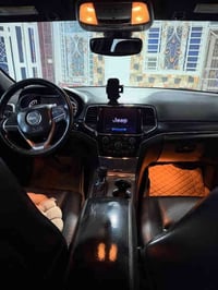 للبيع  جيب 2019 فول عدا الفتحه  وارد امريكي  حادث امريكه 3قطع  صدر اما...