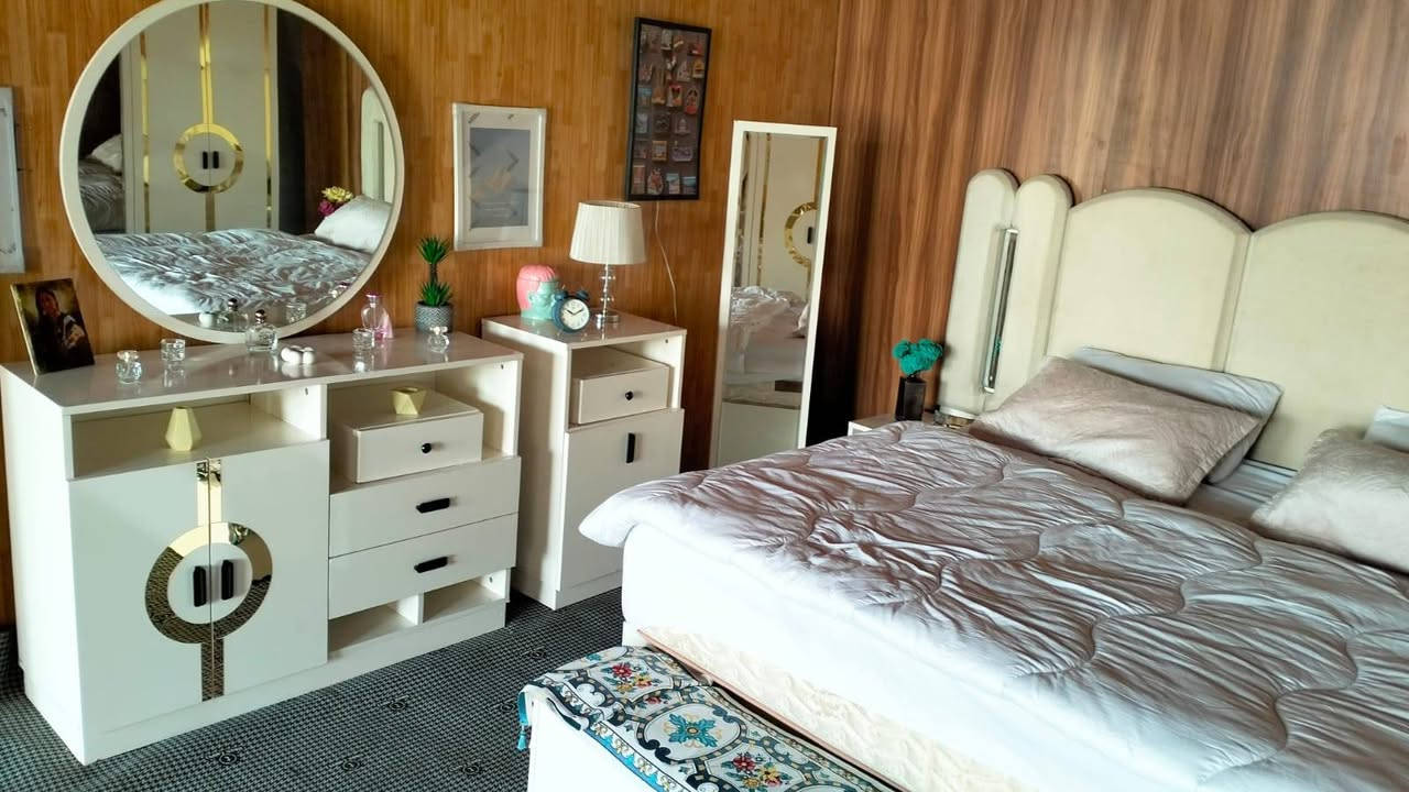 اتصال *********** غرفة تركيا 10 قطع نضيفة جدااا كنتور اضافي 8 ابواب
