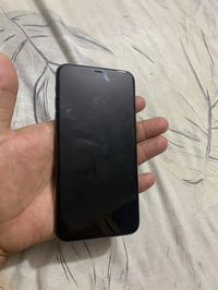 آيفون ١١ برو ماكس جهاز جديد معنه الكلمه ذاكرته ٦٤ بطاريته ٧٦  فيس  ايد...