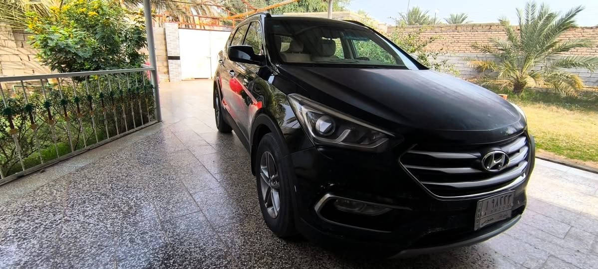 سنتافي موديل 2017 4 سلندر وارد امريكي الضرر البنيد تبديل فقط وصور الحادث مرفقه مع الصور الضربة بسيطة رقم ذي قار السيارة بأسمي 5 راكب
كفالة باقي الاجزاء مكينة كير شرط ماشية 71 ميل السيارة جديدة على وضع الشركة السعر 150 وبي مجال قليل جدا الاستفسار ***********
