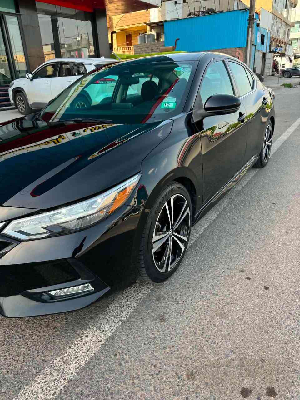 نیسان سینترا SR 2021
بێ بۆیاخ بێ پارچە گۆڕان  
پێش و پشتی کەپسە 
پەڕەشوتی سوکان و شان سیستەم
هەموو شتی بەشەرت بێ مەسرەف 
٥٨ میل ڕۆشتوە
ماجالەکی کەمیشی تێدا 
رقم شاصي: 3N1AB8DV7MY300944
واتسئەپ: *********** أربيل, العراق
