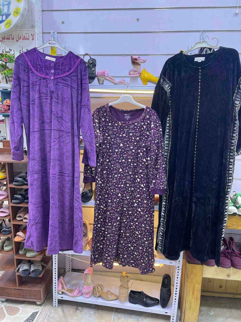 عندي تصفيه ملابس 49بطرون قطعة 
32دشاشده قطعة 
رداء 84قطعة 
تراك انواع 80قطعة 
مجموعة 236قطعة ابيعهن شلعة وحده
كله باالجيس واجمل من تصوير


**إذا كنت صاحب هذا الإعلان وتريد حذفه لأي سبب، رجاءا أرسل رسالة إلى الدعم الفني**