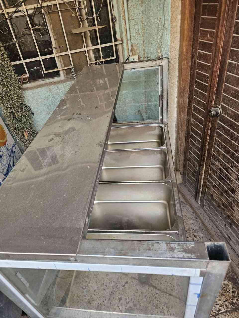 شواية دجاج وحماية اربع بلانك ومجمدة وبراد كلهن اب 750 الف ...***********
