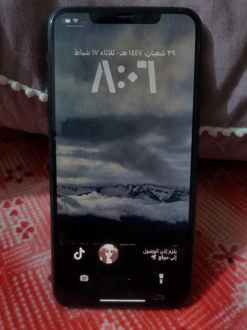 سلام عليكم ايفون 11 برو ماكس بطاريه 83 نضافة 100% سعر 400 وبي مجال قليل مكلف بالنشر مكان العبيدي ***********
