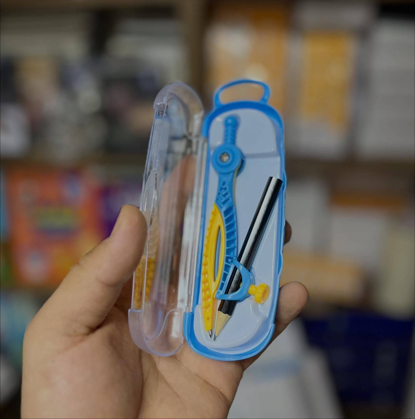 فرجال هندسي موديلات متنوعة 👨‍🎨📏📐
🎁🎀السوق الذكي🎀🎁)

‏‭ 📲***********
(توصيل لجميع محافظات العراق)
للاستفسار ارسل رسالة للصفحة💌
#السوق_الذكي  #هدايا #قرطاسية #مكتبة #العاب_أطفال #العاب_ذكاء #جورنال_أفكار #كُتب
#فرجال_هندسي #أدوات_رسم #موديلات_متنوعة #رسم_هندسي #أدوات_مهنية #هندسة #تصميم #أدوات_دقيقة #مهندسين #طلاب_هندسة #رسم_فني #أدوات_رسم_احترافية #فرجال #قياس_ودقة
 #كتبي #كتبي_المفضلة #كُتبي_المفضلة #كتبي_المفضلةكتب_تطوير_الذات_أنصحك_كانت_جذابة_بالنسبة_ليكتب_تطوير_الذات #كتبي_المفضله #كتبي_المفضلة📚✨ #كتبي_المفضل #كتبي_المفضله_نزار_القباني_حبيبتي #كتبي_المفضلة_تخطيط_كتاب #كتبي_المفضلة_كتاب
