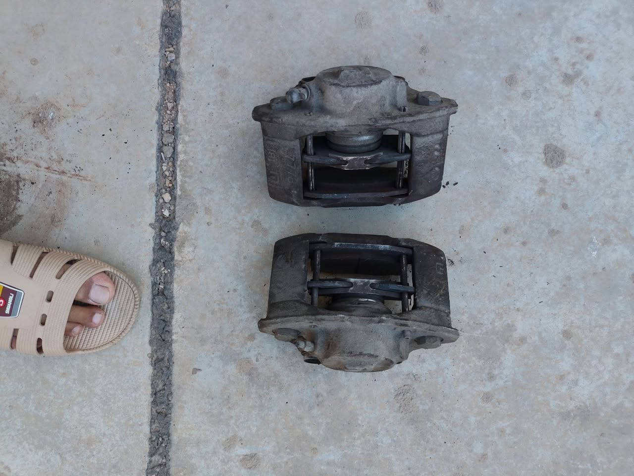 متاح غراض برنس عادي إذا شلع جميع الأغراض ٢٠٠ ألف لأن مستعجل عندي تحويلة بيت المكان بغداد الحرية ***********
