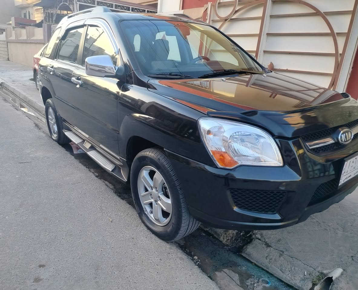 مقدمة 75$ والباقي حسب الاتفاق
سبورتج موديل 2009 رقم نينوى ألماني كوبون بانزين محرك 6 سلندر 
ضرر جاملغ خلف السائق بدون دواخل بدون ايرباك
محرك وكير شرط صدر امامي خلفي جديد تبريد ثلج
سيارة جاهزه 
العنوان موصل الأيسر 
***********
***********
