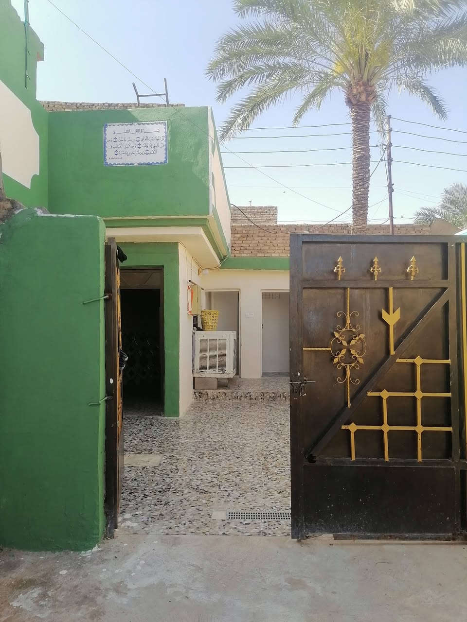 السلام عليكم
دار للبيع مساحة ١٥٠ متر سند ٢٥ زراعي، البيت جاهز مجاري كهرباء تبليط، ٣ غرف نوم واستقبال وصالة وصحيات خارجية وحمام داخلي، العنوان ابو عظام قرية سيد جاسم اول شارع بيت تمر مجاور فرع الصرخة للاستفسار الاتصال على *********** وتساب.
