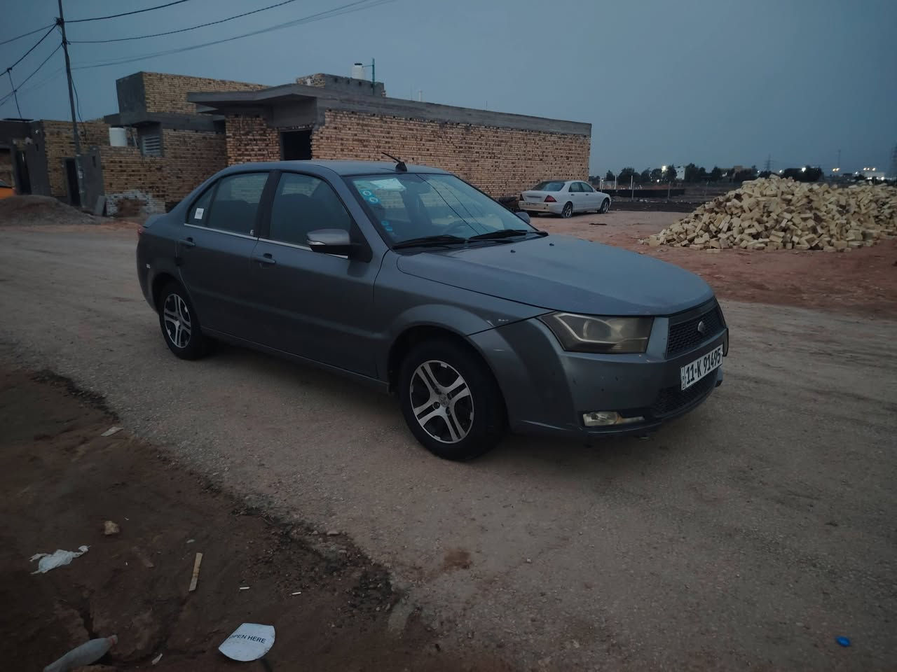 سلام عليكم للبيع سمند دنا موديل 2018 سياره جديده كارتون كفاله عامه من ضربه وتبديل وصبغ كلهه عله وضع الشركه ماشيه 136 مكينه وكير كارتون حجم المحرك 1800حداديه أماميه وخلفيه شركه تخم تاير تبريد ثلج فول مواصفات تحكم ستيرن حساسات امامي وخلفي كشنات كهربائي شاشت اعطال مري شفط اشاير بلمري كامره شاشه  تبريد خلفي رقم بغداد دولي تحويل مباشر سنويه مجددة 2030 مكان سياره ديوانيه السعر 57 وبيهه مجال سعرهه بلاش بيع مستعجل ***********
