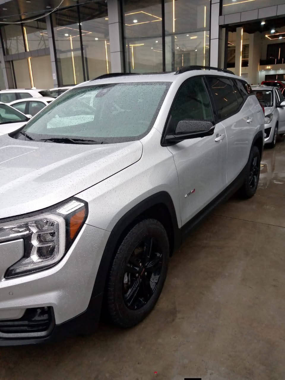 السلام عليكم 
GMC TERRAIN 2022
AT4
معروفة مواصفاته نفس الدينالي فول مواصفات 
رقم اربيل ( شبه مميز ) حادث باب خلف السائق فقط ( مبدل شركة ) ماشية ( 40 الف) كيلومتر السيارة مكفولة من كل شي السعر ← 215 ورقة فقط 
للاستفسار واتساب ↓
***********
