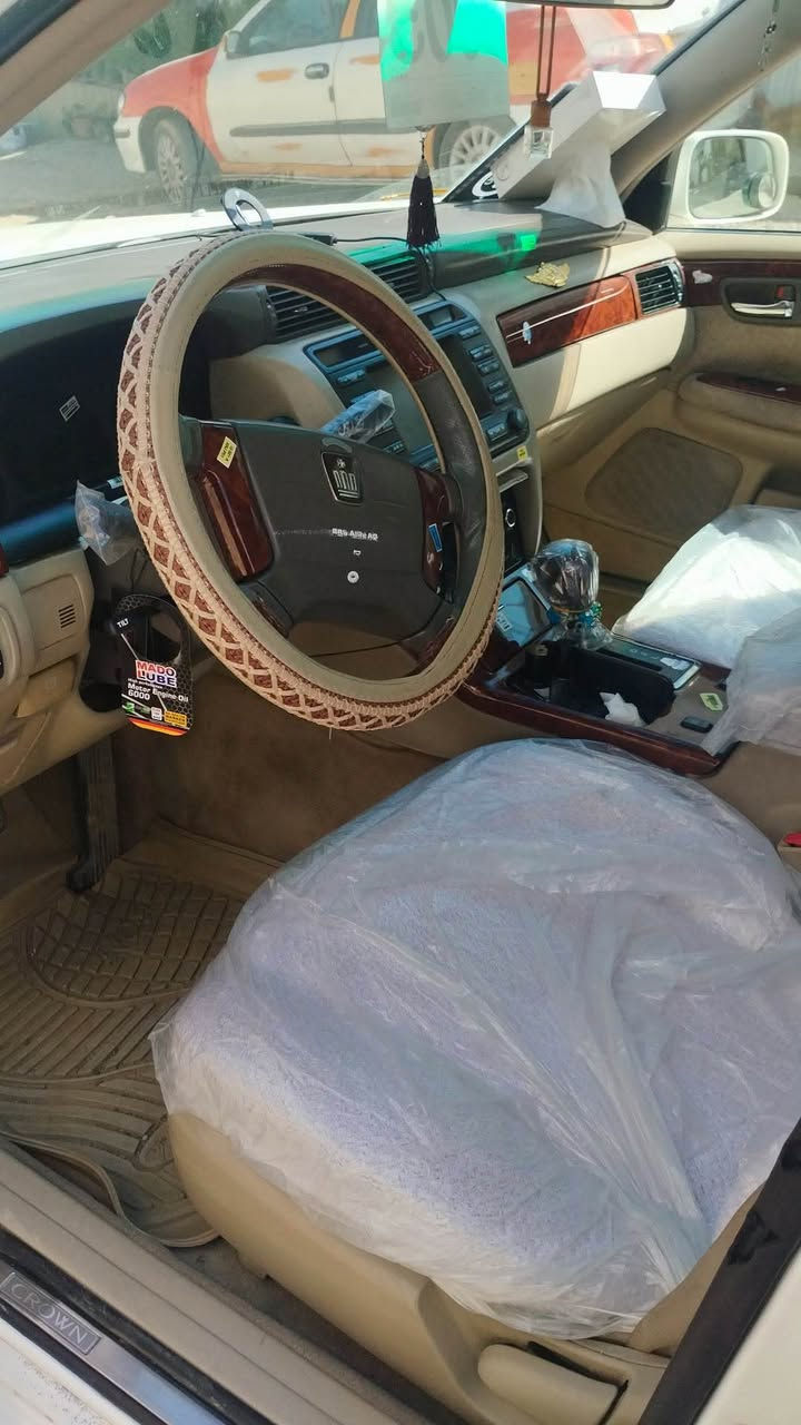 مەلیکە CROWN 

بۆ فرۆشتن...
مەکینە D4 بچوک 
کامل سپۆرت 
تەبرید سارد و گەرم 
تەقە و رەقەی نیە 
کارەبای و گێچ و لایتی هەموو ئیش دەکا 
سەیارەیەکی بێ مەسرەفە و مالی دۆستە 

شوێن : سلێمانی 
*********** السليمانية, العراق
