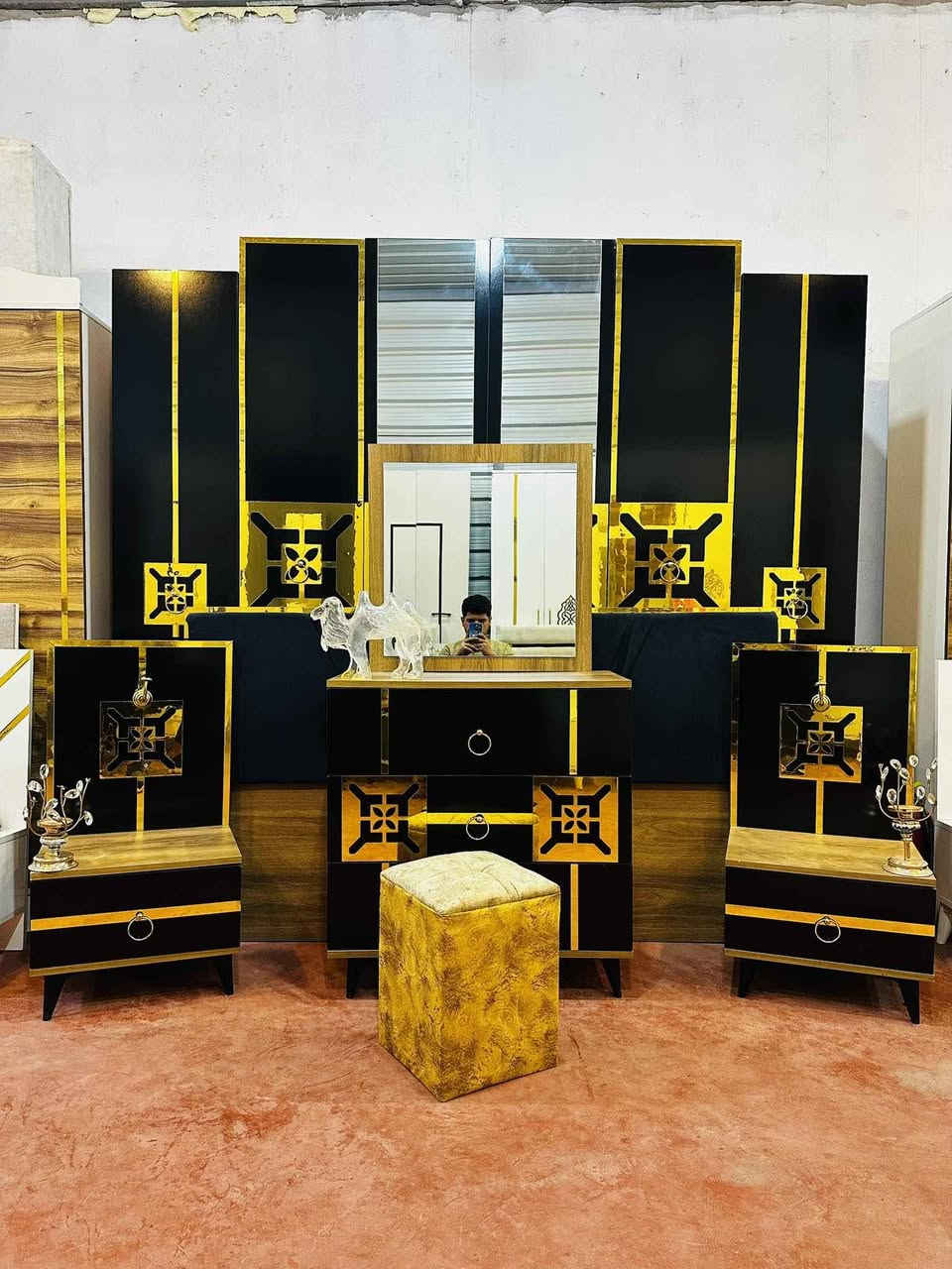 💎🔥 غرفة تركي مستخدم – 6قطع كاملة 💎
💯 نظافه 100% |  نظام أبواب مرتبه 
💸 السعر: 500 قفل
🪛 شد مجاني + 🚚 نقل مجاني داخل بغداد 
#يوجد.انواع الغرف خاص بغداد, العراق


**إذا كنت صاحب هذا الإعلان وتريد حذفه لأي سبب، رجاءا أرسل رسالة إلى الدعم الفني**