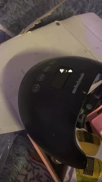 طقم مكياج • مستحضرات تجميل