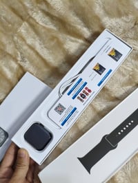 ساعة ابل • جيل ٨ • مقفلة