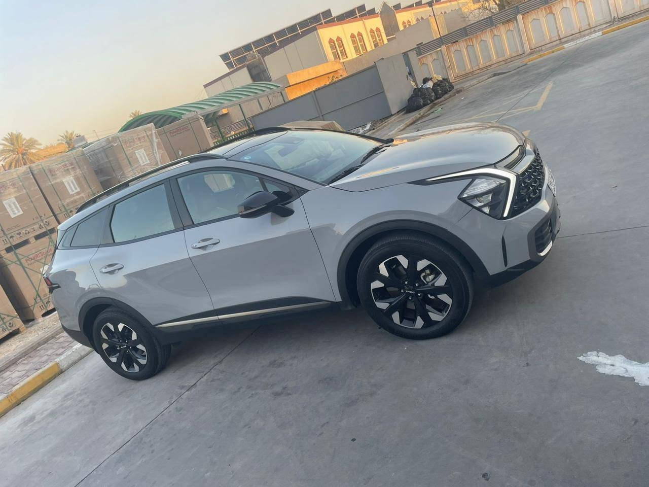 https://carcheck.by/auto/5XYK6CAF8PG126543 سبورتج XLine 23  امريكي
-لون سمنتي 
فئة Xline  الفول
مواصفات  :
بانوراما على طول السقف 
بصمة
كشنات جلد 
شاشة متصلة 
صندوق كهرباء 
شحن وايرليس ومنافذ شحن خلفية 
رادار امامي وجانبي 
حساسات 
كرسي سائق كهرباء والكراسي الامامية تدفئة 
هاند بريك دكمة 
ترحيب عند الاقتراب وبصمة دخول ذكي 
تشغيل عن بعد
3 انظمة قيادة
قطعتين تبريد 
فور ويل 4x4
قيادة ذاتية ( تحديد مسار وتحديد سرعة ) 
توقف ذاتي 
اشاير بالمري 
شاشة لمس متغيرة للتحكم بالميديا والتبريد 
تحكمات فول بالستيرن وبعد بيهة مواصفات 
الضرر : جاملغ امامي ايمن تعديل بارد  والبنيد مصبوغ نصه فقط 
يعني  قطعه وحده صبغ والباقي كله مكفول
 صور الحادث موجودة  وهذا رقم الشاصي 

‏5XYK6CAF8PG126543

سيارة ماشية حاليا 30 الف  كيلو متر  مرقم بغداد 
سعر 225$ وبيهة مجال بسيط
للاستفسار وتساب ***********
