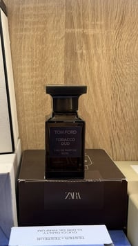 توباكو عود توم فورد • إصدار 16 • بدون غلاف