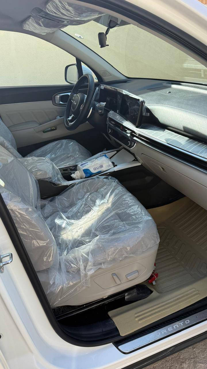 كيا سورنتو موديل ٢٥ رقم أربيل ماشيه 14500 مواصفات ٦سلندر ٧راكب سايد بريك بصمة حساسات اماميه وخلفية كشن كهربائي كامرة دواره السعر ٣٣٠ مع مجال قليل مكلف بالنشر للاستفسار الاتصال على الرقم ***********
