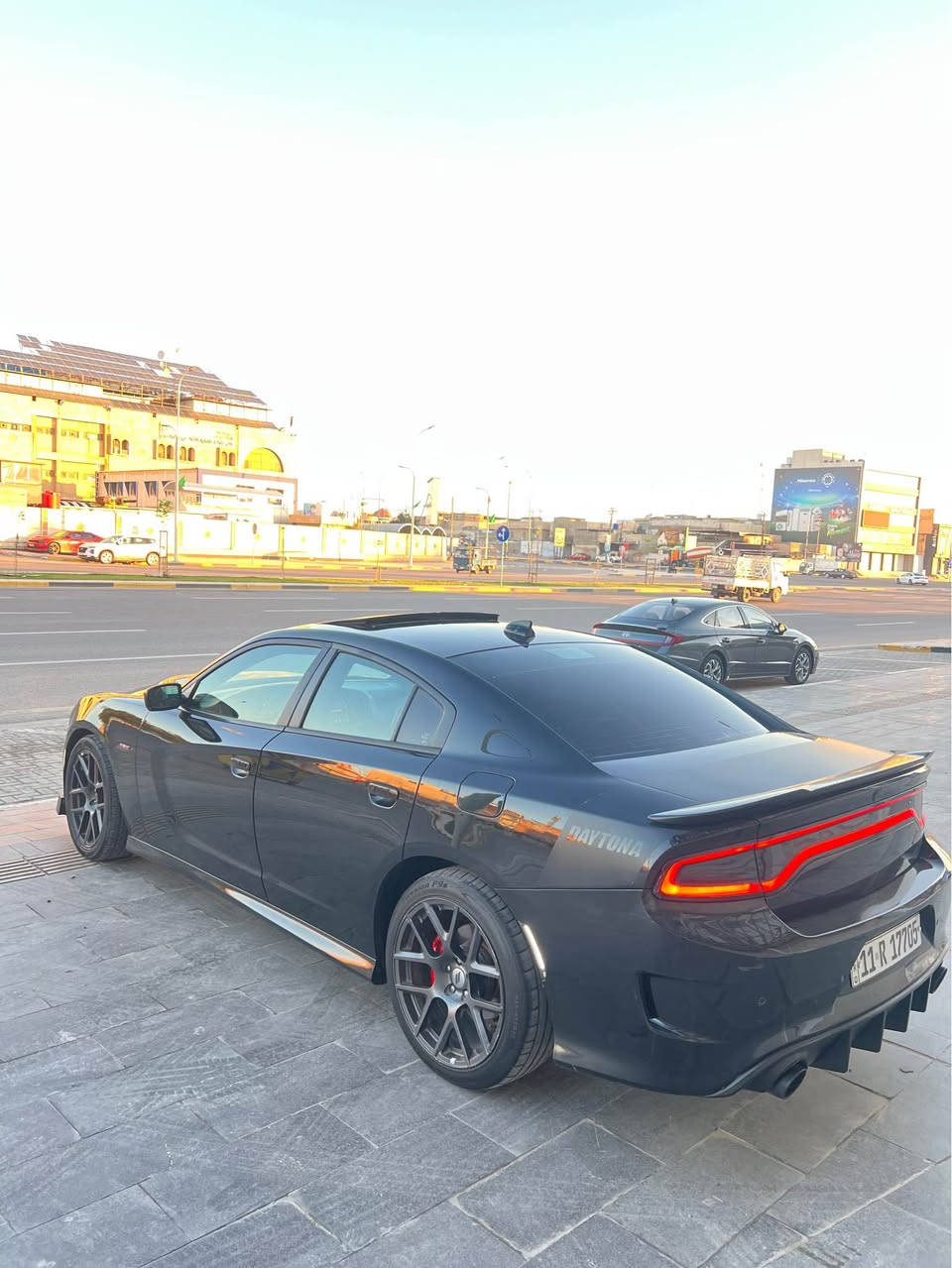 سلام عليكم جارجر دايتونه مديل 2018 مكينه5700  اصل وارد امريكي حادث كلش بسيط الجاملغ الامامي الايمن مبدل اصلي 
بدون شاصي بدون لغد حته العرضانيه 
بلاديه وحته الراديترات بلاديه وباقي السياره كفاله مكنيه وكير وحداديه واكسل مكفولات
موصفات السياره فول 1/1 ✅
1/ فحته سقف 
2/ ستيرن كهرباء وخزن ميموري
 3/ كشنات كنتاره تدفئه وتبريد كهربائيات 
4/ شفتات ستيرن 
5/ شاشه كاربلاي وكامره خلفيه
6/ ويلكب حجم 20 اصلي 
7/تشغيل عن بعد
8/ كت SRT بلاد 
السياره عليه تزويد عليه برمجه سيفتي 
كاجكان اصلي عليه تفريغ ولف حماوه
رينسنك وعليه دبل فان خليجي عليه
شوته رياضيه بلاد السياره كلش جديده
ماناقصه برغي ماشيه 100 ميل حقيقي
السياره رقم بغداد مشروع وطني شرط التحويل 
السعر 215$
مكاني البصره📍
الاستفسار *********** البصرة, العراق
