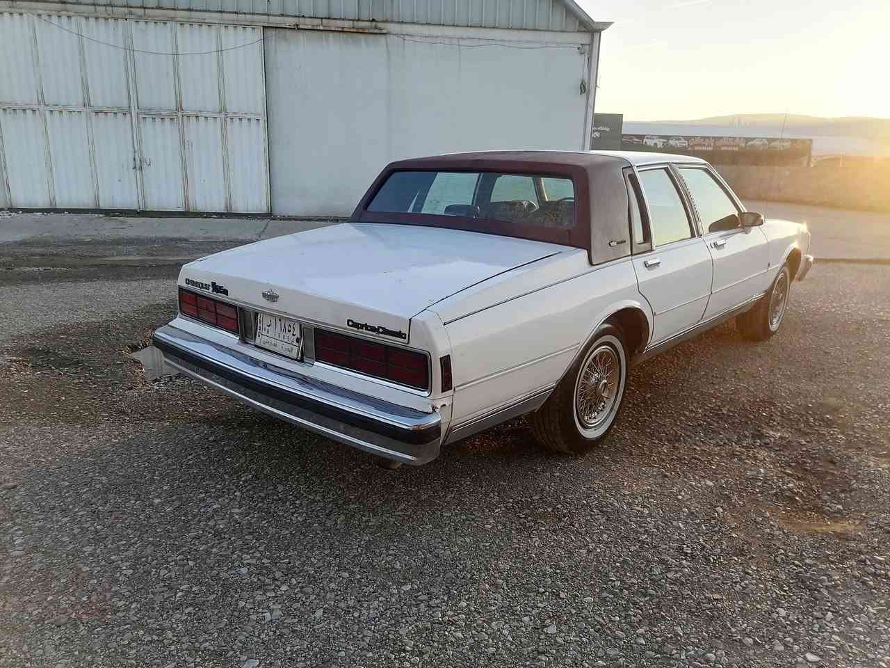 ***********
شۆفلێت کاپرس مۆدێل 1990 مەکینە بیلاد V8  گێڕ ئۆتۆماتیک ماشاءالله لەقۆت و هەستانی دوو جام کارەبا تەبرید سارد و گەرم بەشەرت کۆمپلێسەری تازە بۆ گۆڕدراوە سەنەوی پلاستیک مەشروع وەتەنی بەشەرتی ئەوەلیات سێعری 45گەڵا
