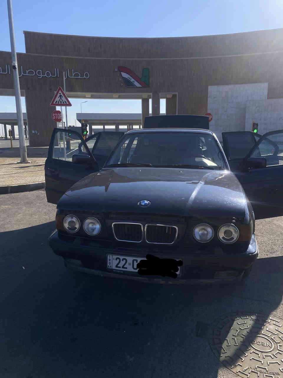 السلام عليكم 
للبيع بي ام 525محرك كبس 
مصبوغة صبغ عام جمالية 
مكفولة من الضرر 
كشنات جلد 
كير توماتيك
كير ومحرك شرط 
٤ جام كهربائي 
مثبت سرعة 
مانع انزلاق
هزة جديدة 
سنوية2030
كاربون بانزين
السعر 75 
***********كورك
***********
موقع موصل
