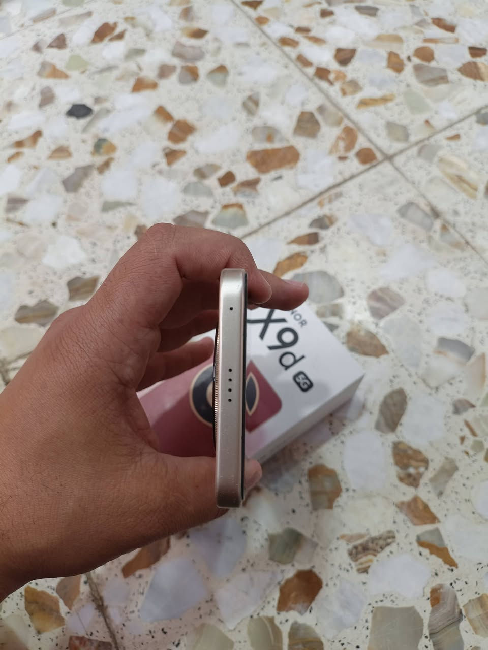 السلام عليكم جهاز للبيع هونر x9d ذاكرة 256 رام 12 مكفول من كلشي ماعدة فطر بالضهر ناعم كلش مايبين موضح بالصور ملحقاتة (كارتونة+كفر فقط) نضافة الجهاز موضحة بالصور السعر 365 بي مجال حك الجية معروفة اسعار المستعمل 400 وفوك مكاني بابل #قضاءالهاشمية للاستفسار خاص مفتوح


**إذا كنت صاحب هذا الإعلان وتريد حذفه لأي سبب، رجاءا أرسل رسالة إلى الدعم الفني**
