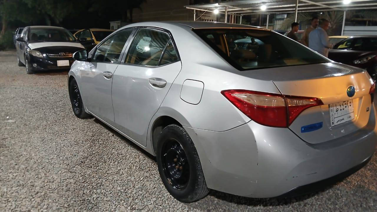 السلام عليكم اخوان
تيوتا كورلا موديل 2017 لون سلفر رقم بغداد مشروع وطني السياره كير محرك خير من الله السياره حادثهه بامريكا دعاميه بدلته لون اسود وبعدني مصبغته واما بالعراق صبغ بيهه 3 قطع اثر جراد فقط بدون حادث بدون خدوش بس جارد وصبغوهه والسياره هالموجود  السونار موضح بالمنشور
السعر 120 وبيهن مجال للطيبين
العنوان ديالى جديده الشط 
الرقم ***********
للبيع او المراوس حسب القناعه
