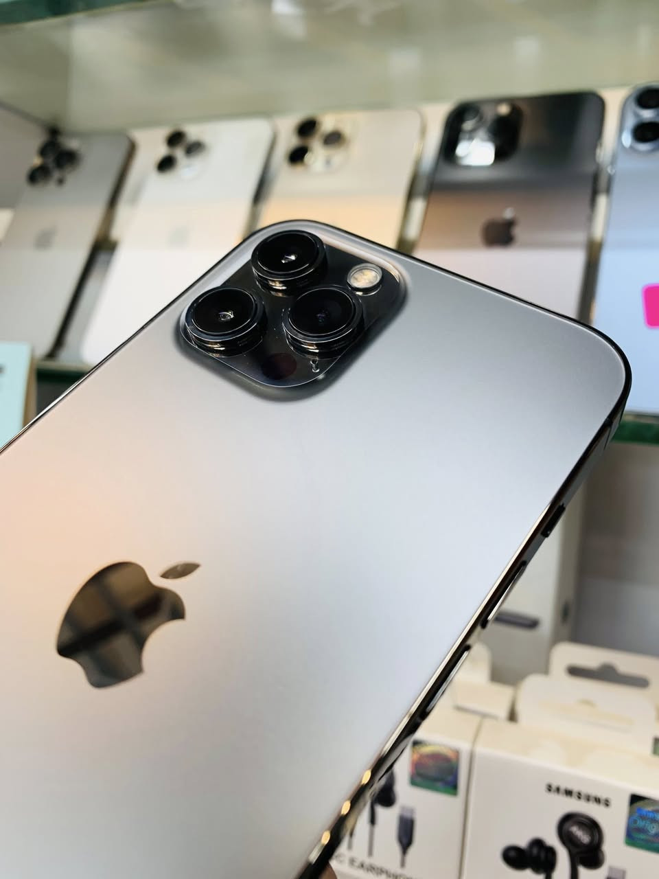 #مستخدم📱

🩶 iPhone 12 Pro Max 🔥

☄️☄️السعــــــر / 525☄️☄️
-
🔥 الذاكــــــــــــــــــــره / 256🔥🔥

🙌🏻 البطاريـــــــــــــــــــــه /-83
🌟ضمان اسبوع ما بعد الشــــــــراء🌟

______________________________________________

🩶يرهم 💥 مراوس 💥ويه أي جهاز 💥 عندك 🤍

التوصيل متوفر لجميع المحافظات

او زياره موقعنا الكائن في 🫵

    🩶العنــــــــــ🫵ـــــــــوان🤍

  💥 مركز الفيروز للهواتف 💥

 ‏_الانبار_ عنه_ مجاور_ مستشفى_ _عنه🏥
 العالم💥💥💥

***********
