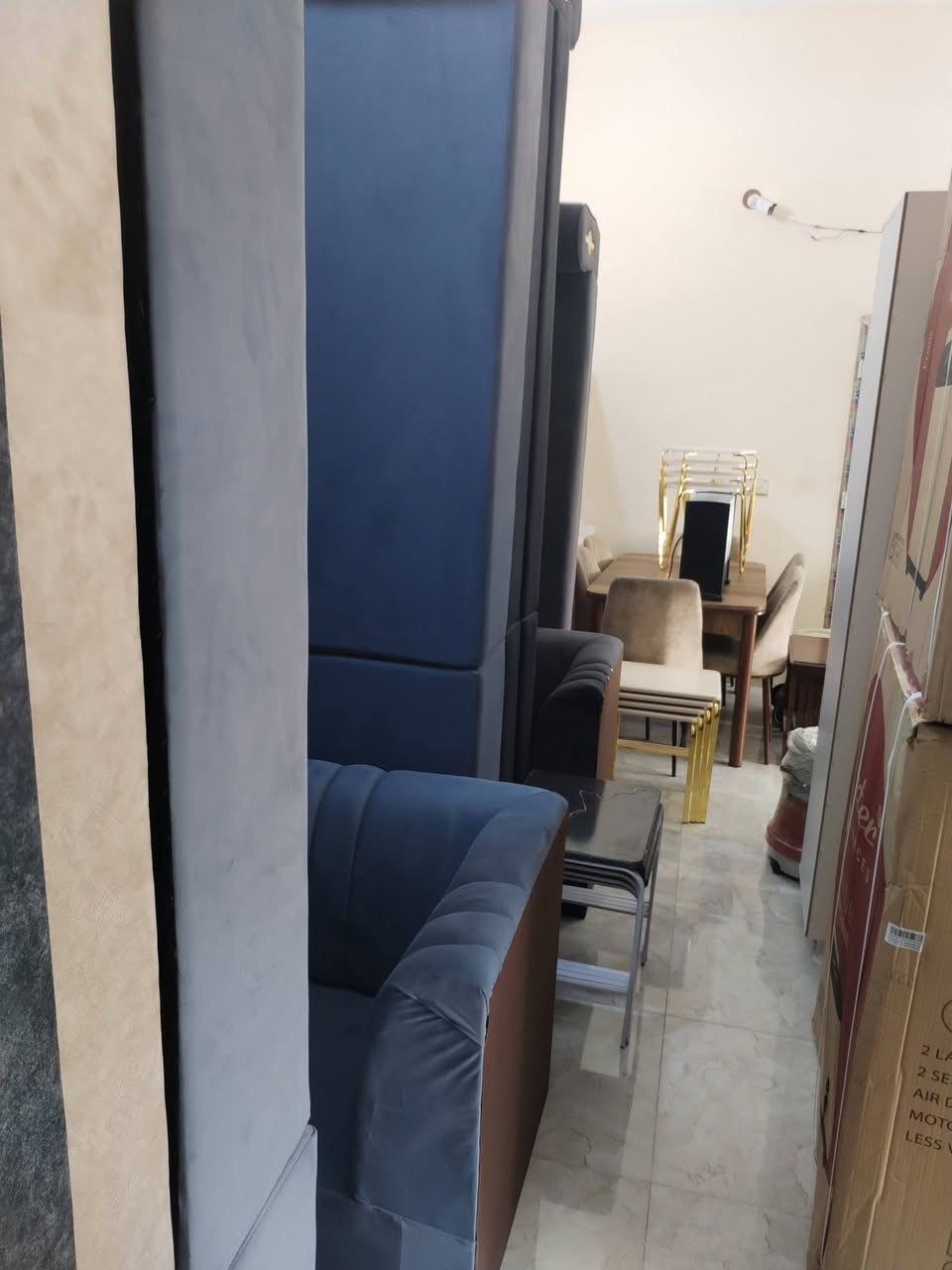 اللهم صل على محمد وال محمد تم وصول حاويَة ثانيه جميع أثاث المنزلي الجديد والمستخدم متوفر في مجمع أم البنين ع العنوان واسط نعمانيه شارع جعفر الطيار مقابل معرض أبو نور للسيراميك اي استفسار مراسلة الصفحة او الاتصال على *********** /***********
