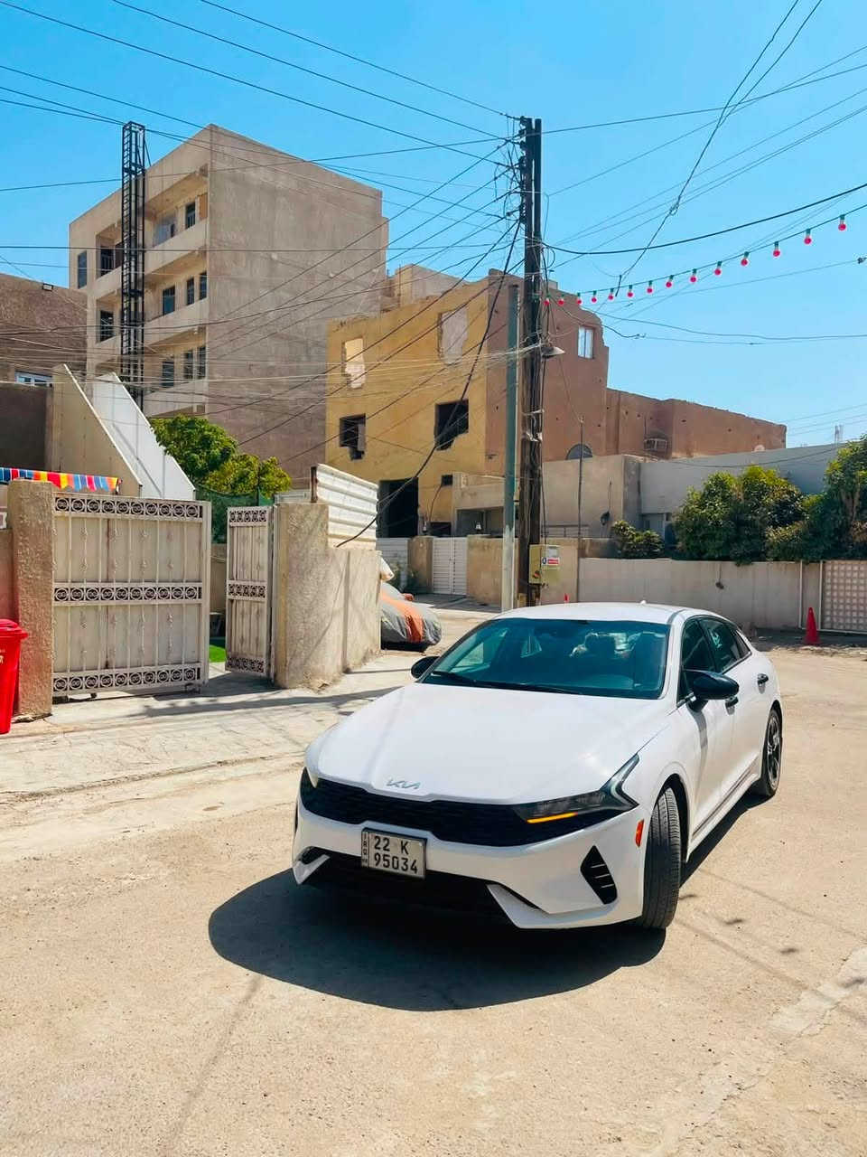 السلام عليكم 
كي فايف 2022 Gt line ابيض 
السياره نظيفه دواخل وكشر جانت بيها ملاحظات وسويتهن كلهن كير محرك نظيفات 
مواصفات معروفه تحديد مسار تشغيل عن بعد ثلاث انظمه قياده تحكمات ستيرن داخل جلد احمر ستيرن D تخم تايرات جديد مصارله شهر 
السياره رقم اربيل وكاله او تحويل ، صور الحادث مرفقه 
بغداد / حي العامل 
‎‏***********
