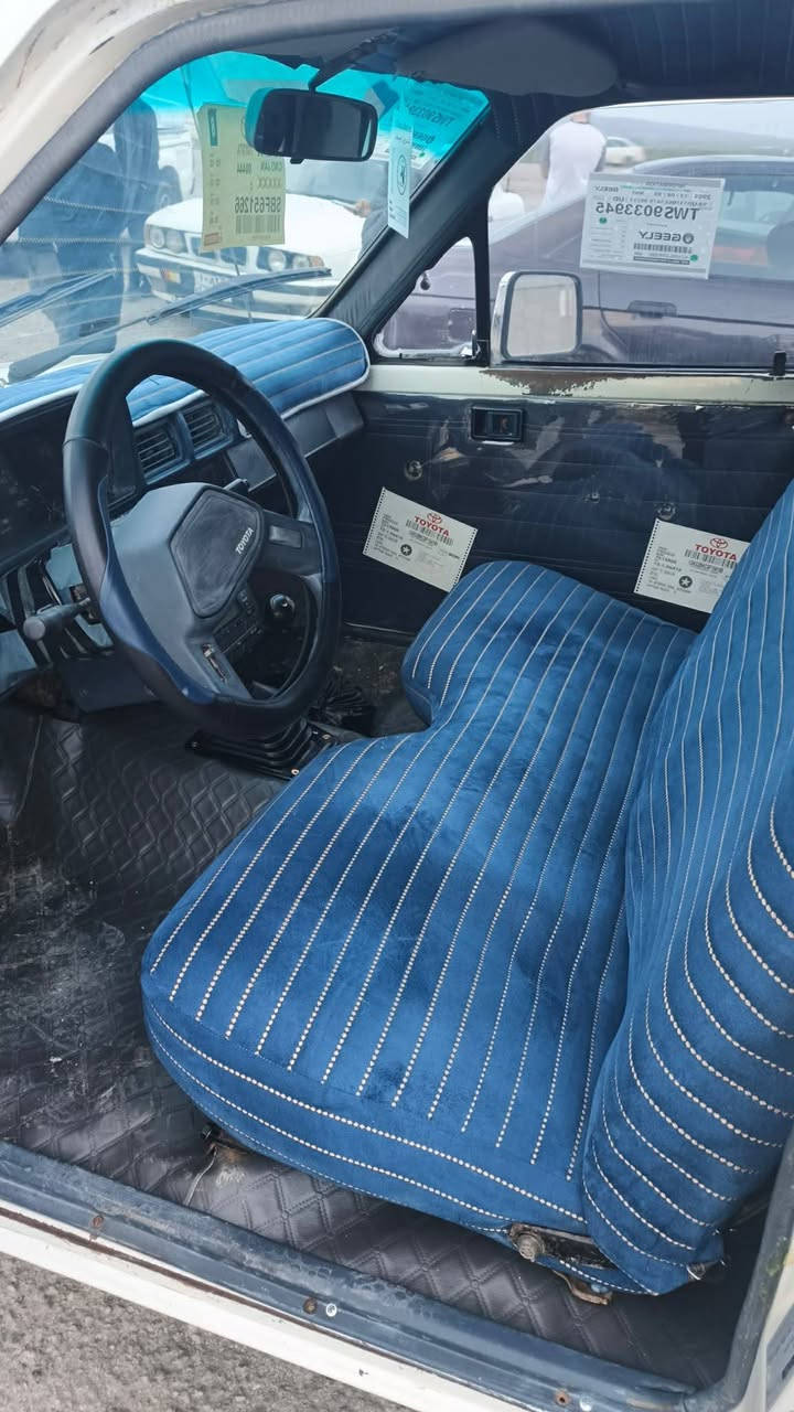 پیکاب کرۆسیدە  88 بەس ئەوەلیاتە  سەنەوی اسلی   بێ تحویل گێر مکینە  اکسل  بەشەرت   پێشو پاش  بەشەرت  لەسەر وزعی  شەریکە  لۆک لۆک  سعر 38 قزای بەردەرەش ***********
