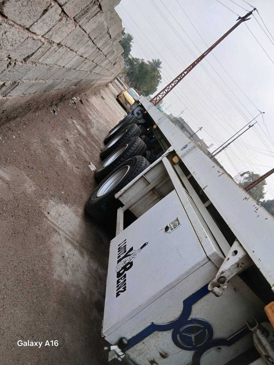 سلام عليكم شباب عربانه للبيع جديد كلش تخم تاير جديد عربانه مكفول كفاله عامه عربانه فصل وربط سليمانيه للستفسار ***********
