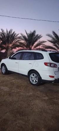 وبركاته سنتافي 2012 بيها صبغ حزام فقط أثر حادث رصيف ر بعض الشخوط الموا...