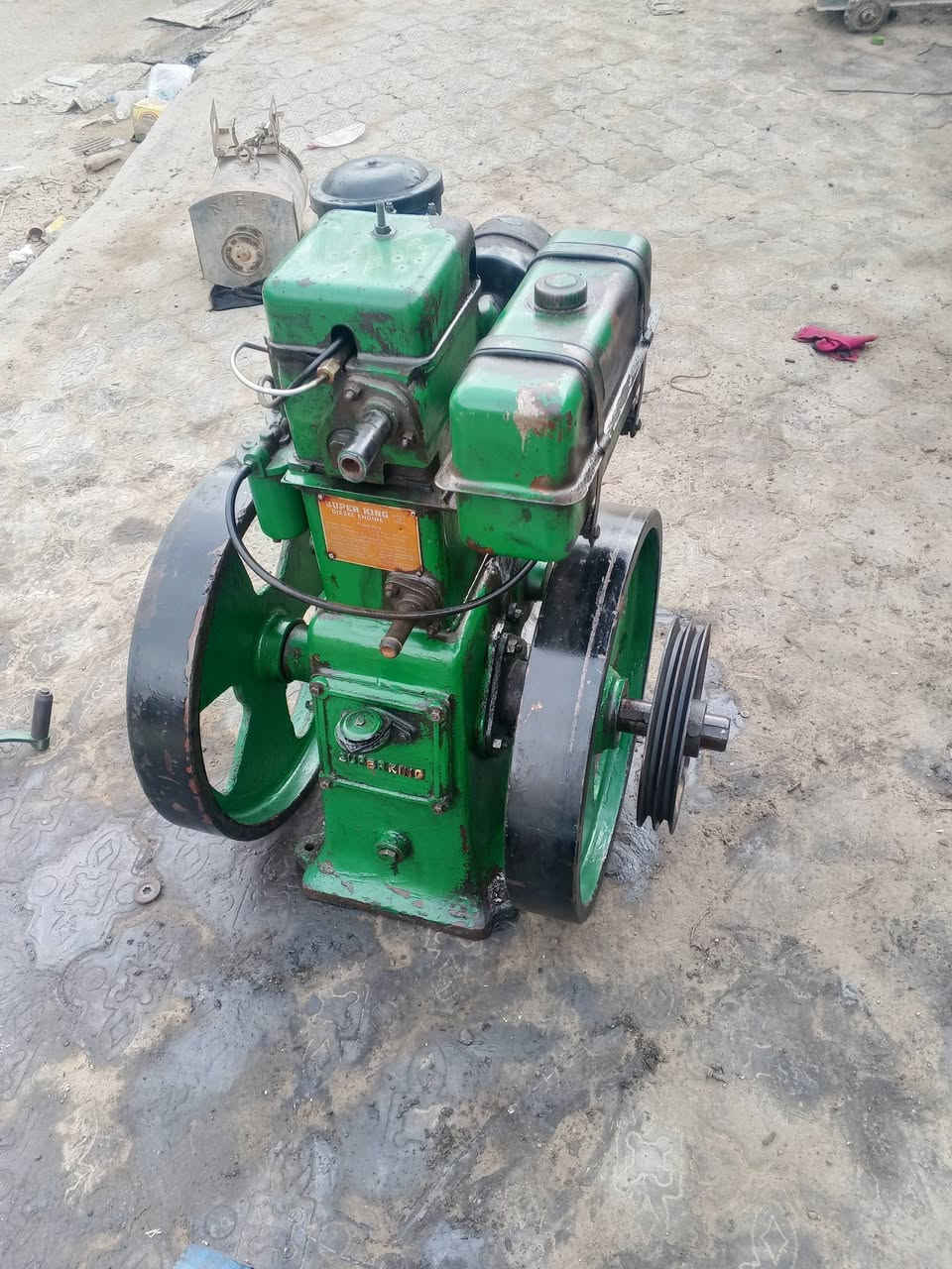 سلام عليكم لستر 8ح مامفتوح اخو جديد مع راس توليد 7/5كيفي 34امبير شرط نحاس مكان بابل الشوملي السعر 850وبيه مجال ***********او***********
