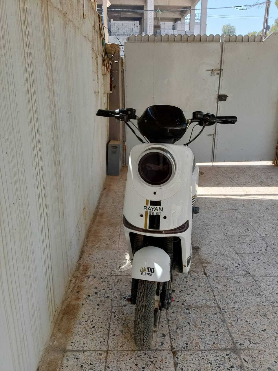 مطور شحن ريان لبيع خمس بطاريات شرط الفحص تشغيل عن بعد  بي نضام R سعر 500 بي مجال بصيط شراء خبرني يدلل ***********
