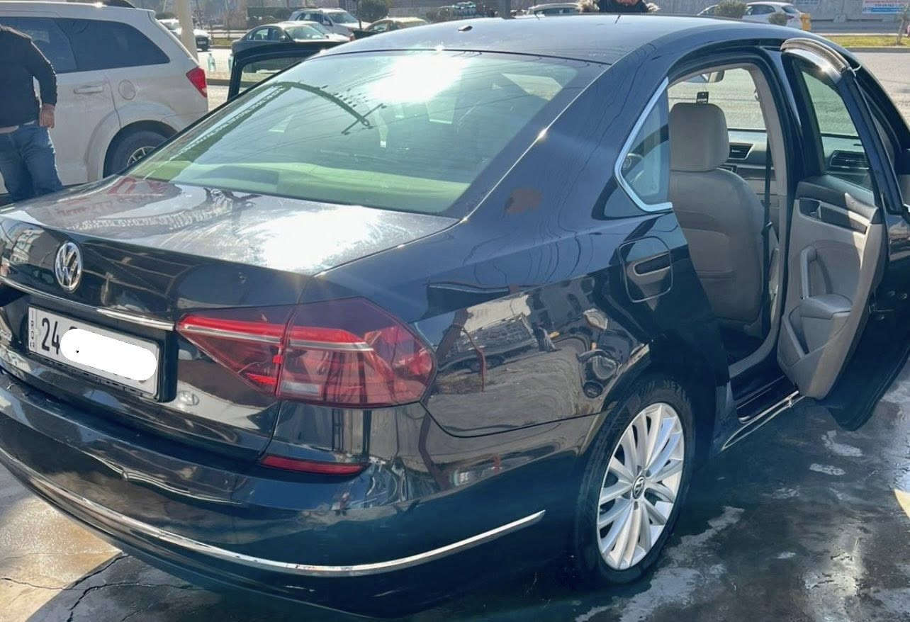 للبيع فولكس واكن باسات خليجي محرك 5 سلندر المرغوب موديل 2019 فول فول مواصفات 1/1 داخل اصفر ملكي سقف سلايت كشنات تدفئة / بصمة تشغيل / تبريد قطعتين امامي خلفي / لايتات امامي لايت لكزز / لايت خلفي ليد /  حساس امامي خلفي / سياره جديده بمعنى كلمة بدون مصرف رقم الماني جديد سنوية كلها جديد صاحب سنوية موجود بكركوك شرط تحويل وغرامات / سياره وارد خليجي صفر داخله للعراق اهنا صاير بيها باب سايق صبغ + قباغ صندوق صبغ بدون دواخل بدون ايرباك ضرر سطحي خفيف لاستفسار ***********
