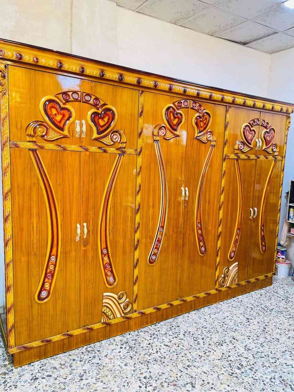 السلام عليكم 
غرفه صاج عࢪاقي مستخدام 
غرفه6/ابواب 📌
السعر 650
نضافه 80/💯 
واتساب ***********
