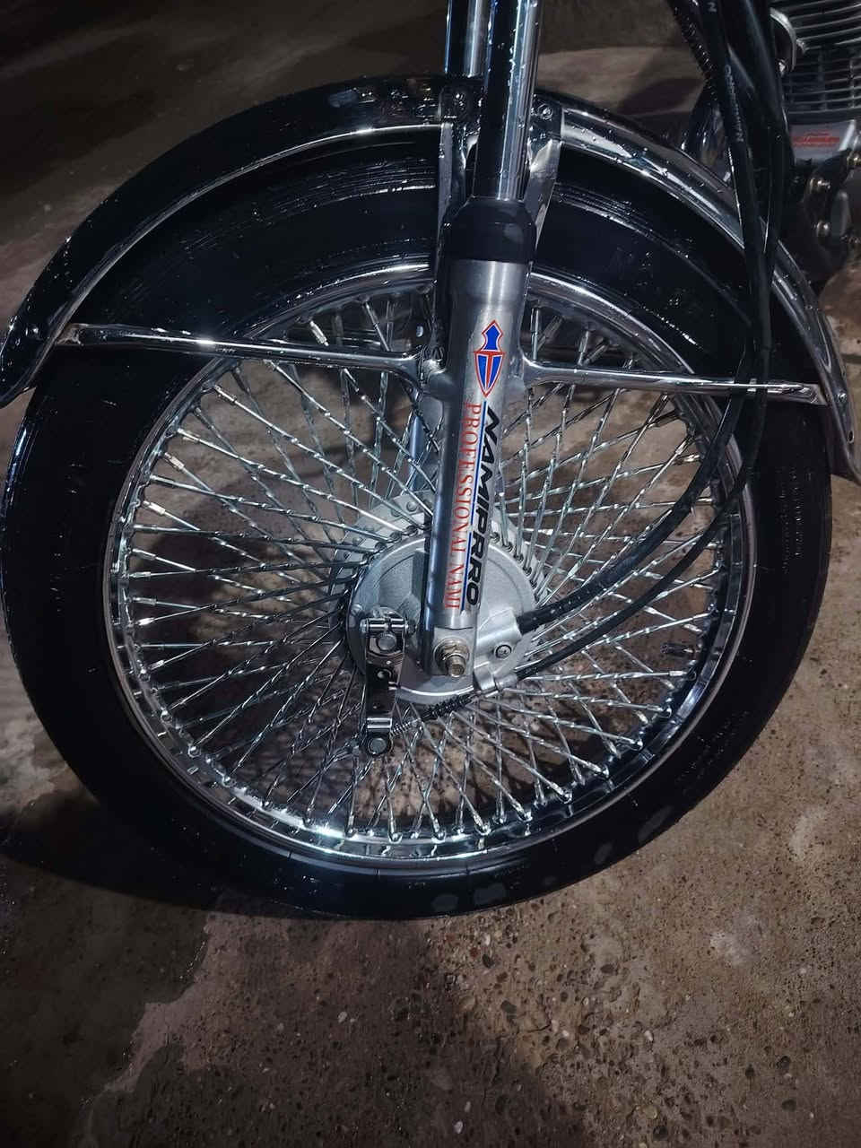 السلام عليكم 
ماطور للبيع موديل 2020منفيس محرك ما مفتوح شرط 
4كير كلوو شركه عدادات كهربائيات شغاله ال سعر 450وبي مجال 
العنوان الشرقاط الايسر قريه عويجيله 
***********
