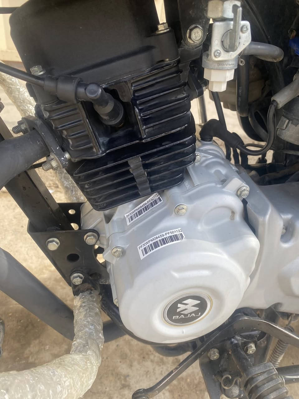 سلام عليكم دراجة بوكسر 22  طالعه ب23 للبيع مكفوله كفاله عامه كير مكينه مكفولات كهربائيات كلها شغاله مابيه اي نقص جيب فيتر وتعال افحص مكاني ديالى بعقوبة خرنابات الشراي يتصل ويدلل ***********
