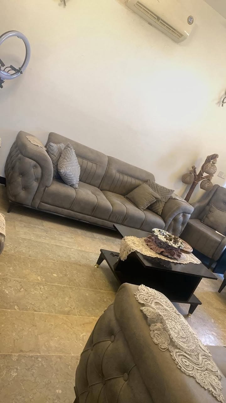 بغداد الدوره الاول سعره 450 وثاني 400 
وبي سرير ومخزن مع ميز و٣ طبلات


**إذا كنت صاحب هذا الإعلان وتريد حذفه لأي سبب، رجاءا أرسل رسالة إلى الدعم الفني**