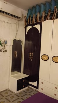 غرفة نوم • غرفة اخشاب • غرفة نوم خشب • سرير • دولاب